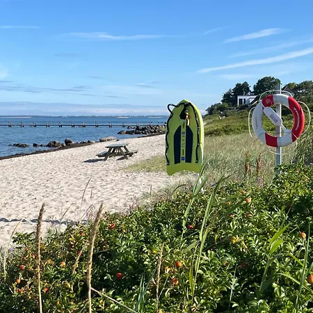 Lejlighed Lovely In Charming Town House