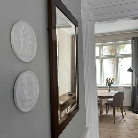 Lovely In Charming Town House Lejlighed *