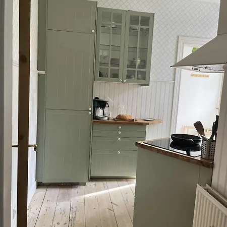 Lovely In Charming Town House Lejlighed